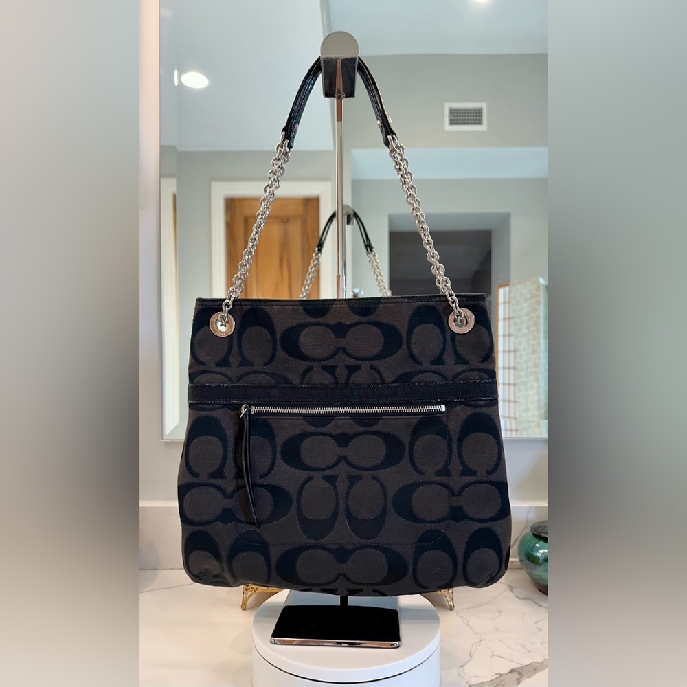 Vintage Coach - Black/Silver Canvas - Patent Leather/Pull-Thru Chain Handle VGVC